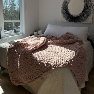 DUST PINK 🐷 - Queen size handknitting blanket